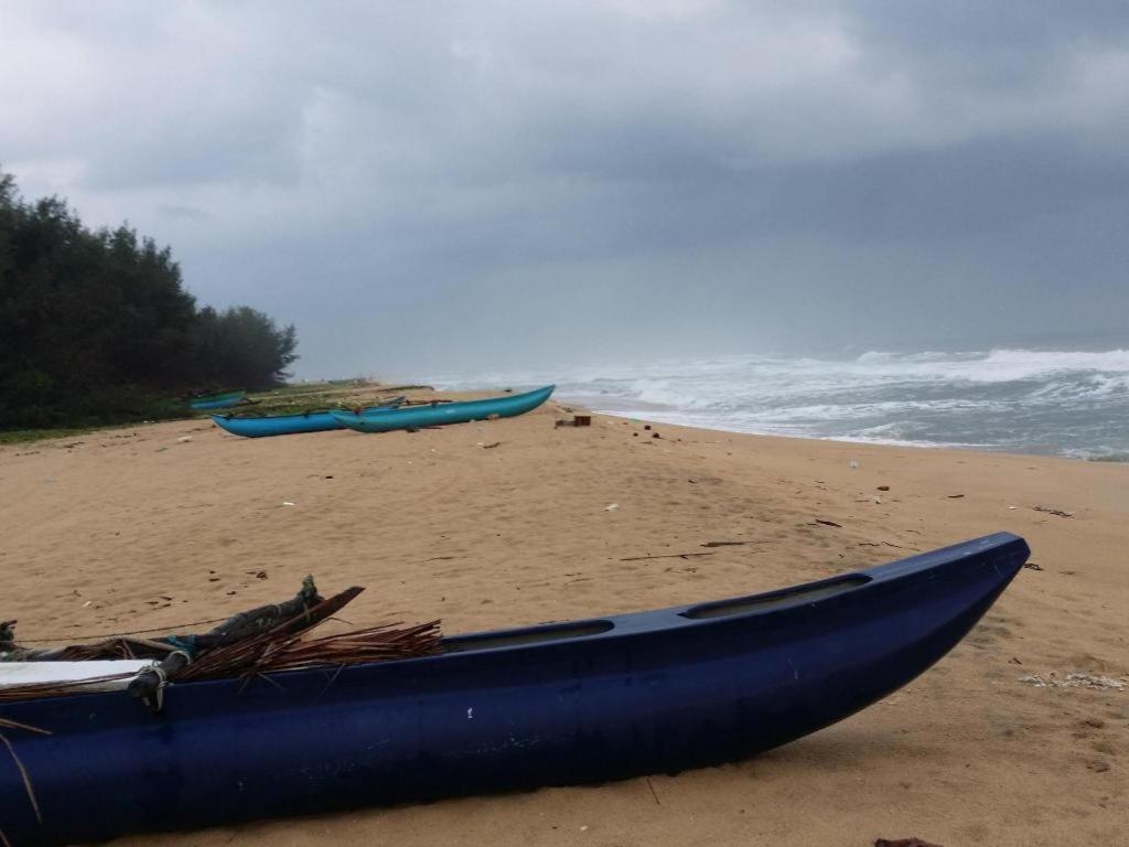 Naaval Hotel Batticaloa Eksteriør billede