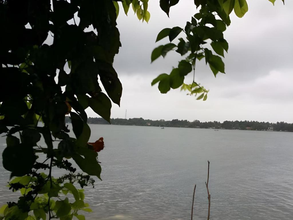 Naaval Hotel Batticaloa Eksteriør billede